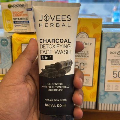 Jovees Herbal Charcoal Detoxifying Face Wash 3-in-1 120ml