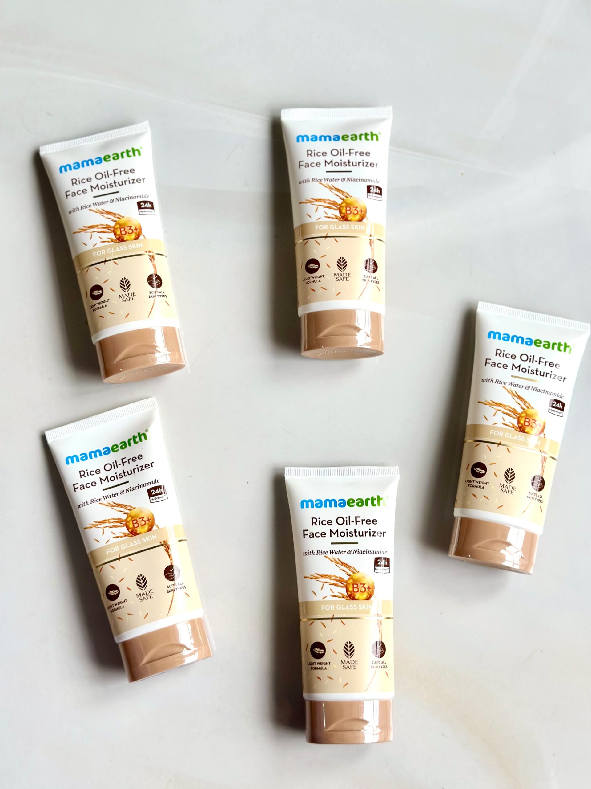 Mamaearth Rice Oil-Free Face Moisturizer with Niacinamide